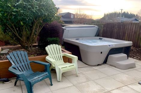 Photo of property in 1 Swithland Place, Avonhead, Christchurch, 8042