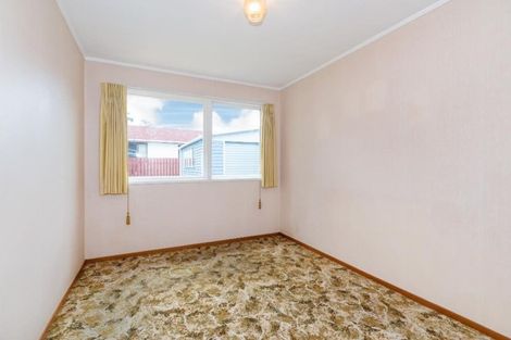Photo of property in 2 Sunvue Road, Glen Eden, Auckland, 0602