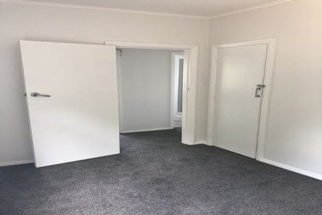 Photo of property in 35 Cavendish Square, Strathmore Park, Wellington, 6022