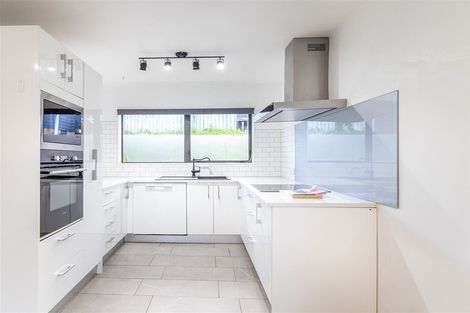 Photo of property in 3 Zeralto Lane, Mount Roskill, Auckland, 1041