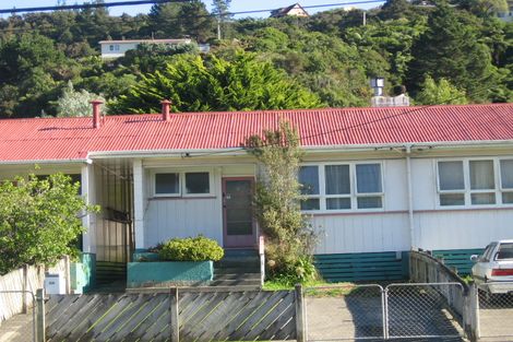 Photo of property in 220 George Street, Stokes Valley, Lower Hutt, 5019