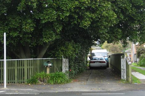 Photo of property in 105 Vivian Street, New Plymouth, 4310