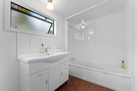 Photo of property in 78 Motutara Road, Muriwai, Waimauku, 0881