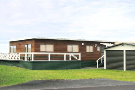 Photo of property in 23 Day Dawn Crescent, Omaha, 0986