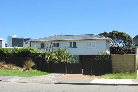 Photo of property in 12 Tireti Road, Titahi Bay, Porirua, 5022