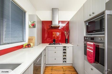 Photo of property in 27a Eastglen Road, Glen Eden, Auckland, 0602