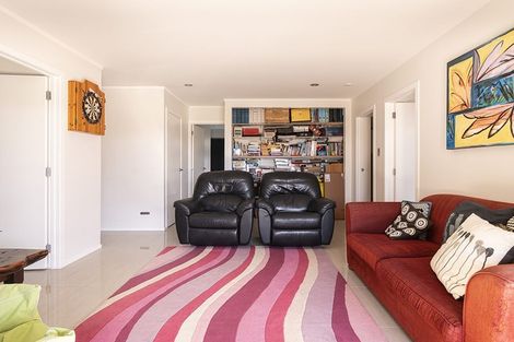 Photo of property in 28 Hall Road, Pataua North, Whangarei, 0175