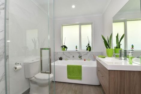 Photo of property in 5 The Circle, Manly, Whangaparaoa, 0930