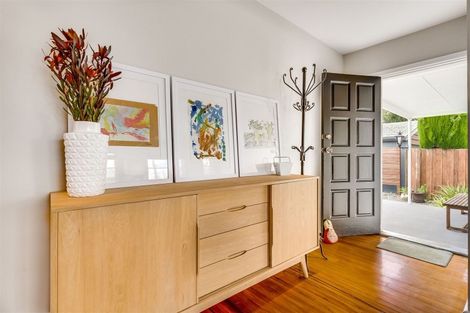 Photo of property in 33 Manor Place, Bryndwr, Christchurch, 8053