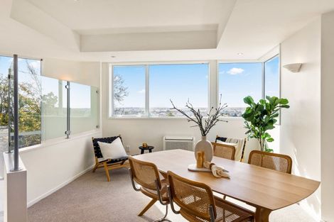 Photo of property in 1 Overdale Drive, Cashmere, Christchurch, 8022