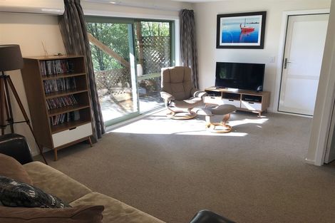 Photo of property in 21 Amelia Crescent, Waikawa, Picton, 7220