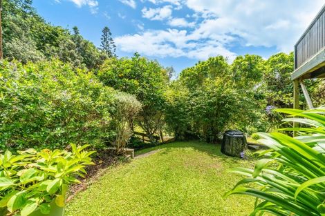 Photo of property in 13 Bayview Road, Paremata, Porirua, 5024