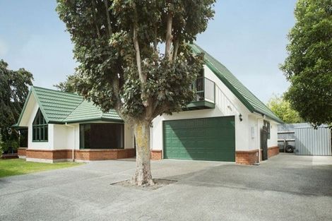 Photo of property in 86 Pahiatua Street, Hokowhitu, Palmerston North, 4410