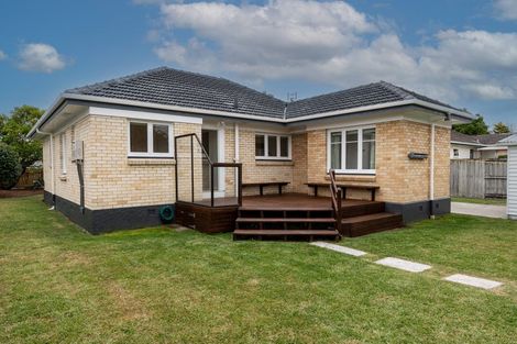 Photo of property in 36 Oxford Street, Fairfield, Hamilton, 3214