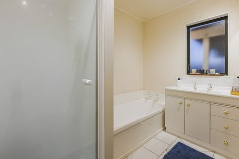 Photo of property in 107 Pah Road, Cockle Bay, Auckland, 2014