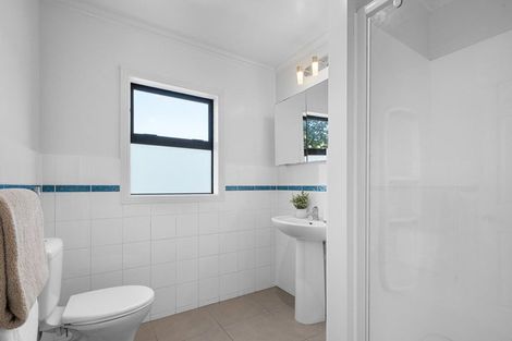 Photo of property in 1034 Scenic Drive North, Swanson, Auckland, 0816