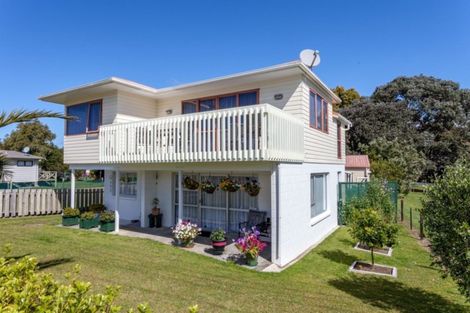 Photo of property in 42 Captain Cook Road, Cooks Beach, Whitianga, 3591