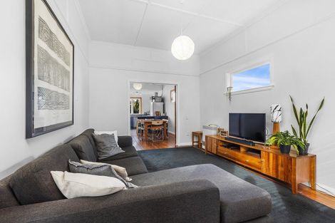 Photo of property in 16 Charlotte Avenue, Brooklyn, Wellington, 6021