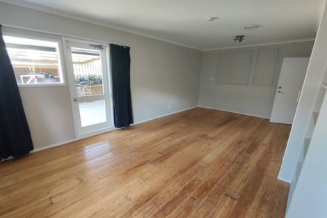 Photo of property in 2 King Richard Place, Browns Bay, Auckland, 0630