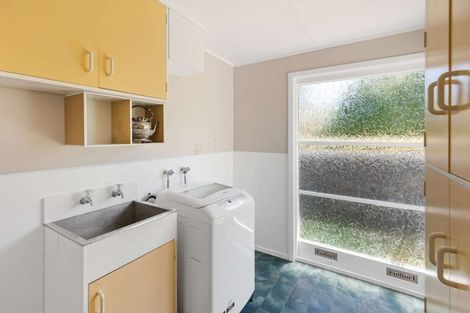 Photo of property in 73 Parkes Avenue, Saint Johns Hill, Whanganui, 4501