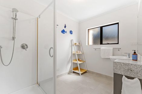 Photo of property in 11 Barrier View Road, Leigh, 0985