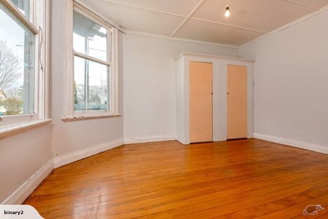 Photo of property in 393 College Street, Hokowhitu, Palmerston North, 4410
