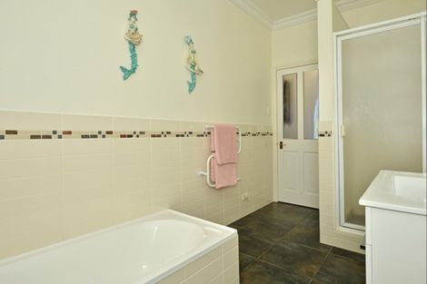 Photo of property in 56 Jellicoe Street, Greytown, 5712