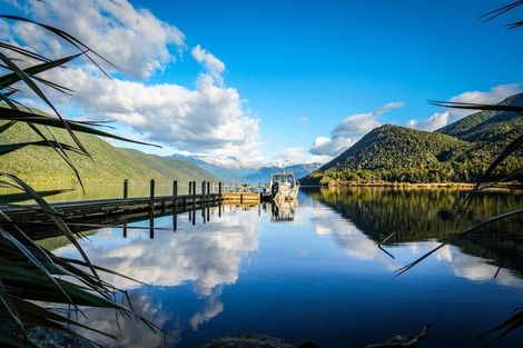 Photo of property in 53 Porika Road, Rotoroa, Murchison, 7077