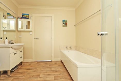 Photo of property in 148a Gloucester Street, Taradale, Napier, 4112