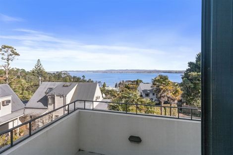 Photo of property in 16 Mayall Avenue, Beach Haven, Auckland, 0626
