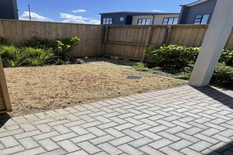 Photo of property in 20 Wai Place, Westgate, Auckland, 0614