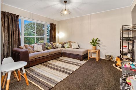 Photo of property in 1/24 Lysander Crescent, Beach Haven, Auckland, 0626