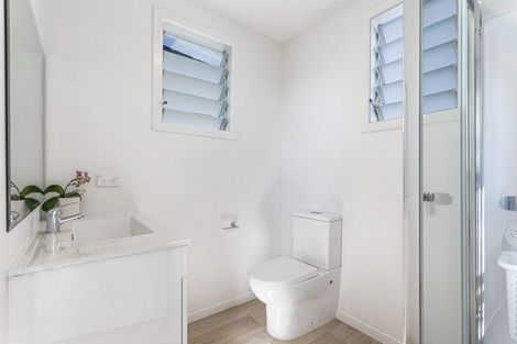 Photo of property in 12a Matai Road, Stanmore Bay, Whangaparaoa, 0932