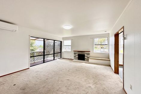 Photo of property in 32 Powrie Street, Glenfield, Auckland, 0629