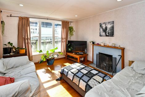 Photo of property in 41 Arimu Road, Papakura, 2110