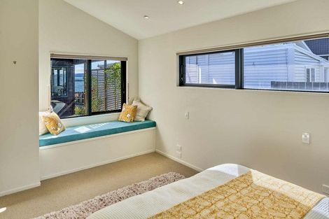 Photo of property in 43 Moana Road, Plimmerton, Porirua, 5026