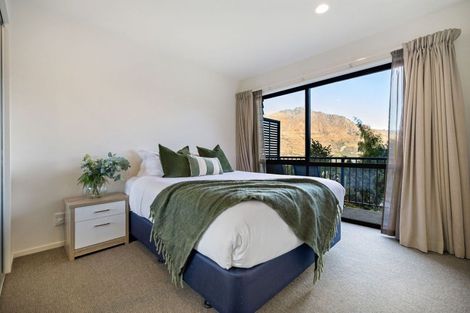 Photo of property in Arno Apartment, 9/8 Mckerrow Place, Sunshine Bay, Queenstown, 9300