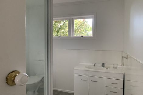 Photo of property in 3 Matapouri Road, Mangere Bridge, Auckland, 2022