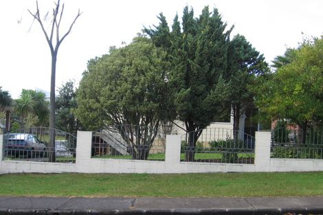 Photo of property in 29 Kingdale Road, Henderson, Auckland, 0610