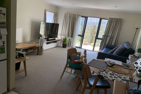 Photo of property in 29 Black Teal Close, Unsworth Heights, Auckland, 0632