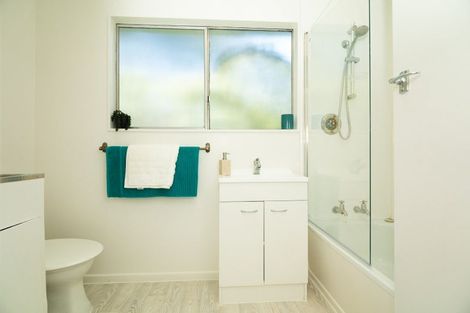 Photo of property in 16a Glen Alton Avenue, Paparangi, Wellington, 6037