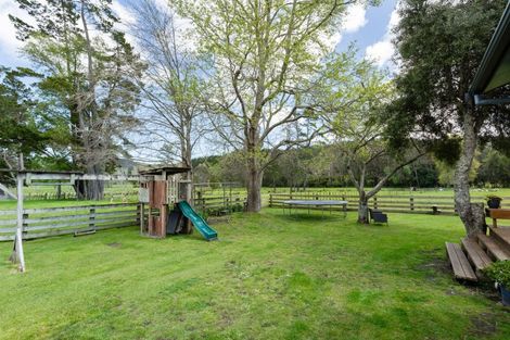 Photo of property in 11 Golf Road, Whitianga, 3591