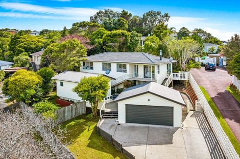 Photo of property in 11 Babington Place, Torbay, Auckland, 0630