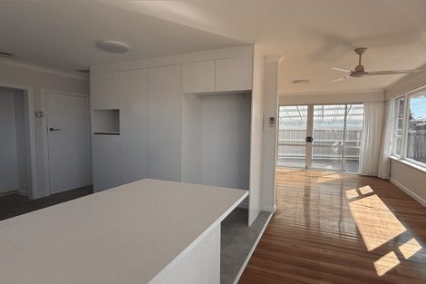 Photo of property in 61 Larnoch Road, Henderson, Auckland, 0610