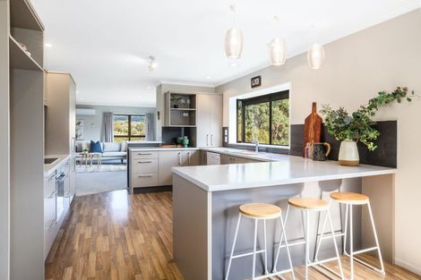 Photo of property in 29 Observatory Close, Whitby, Porirua, 5024