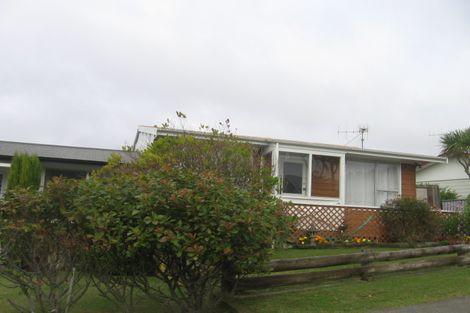 Photo of property in 4 Woolwich Close, Whitby, Porirua, 5024
