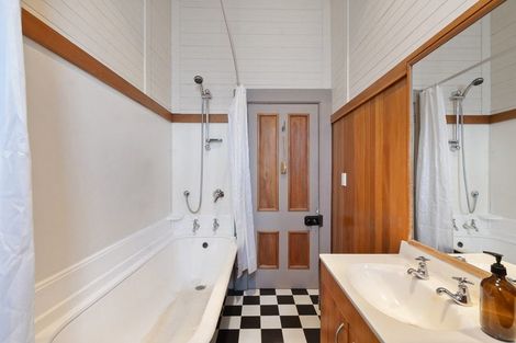 Photo of property in 18 Bourke Street, Palmerston North, 4410