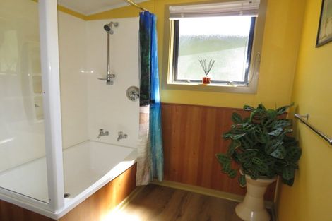 Photo of property in 20 Ramsay Street, Blacks Point, Reefton, 7830