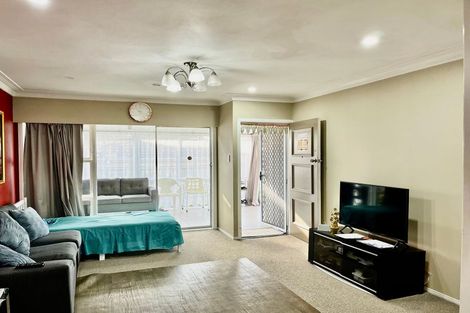 Photo of property in 1/20 Edorvale Avenue, Manukau, Auckland, 2025