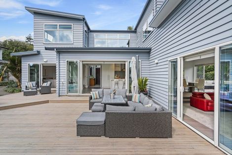 Photo of property in 17a Churchouse Road, Greenhithe, Auckland, 0632